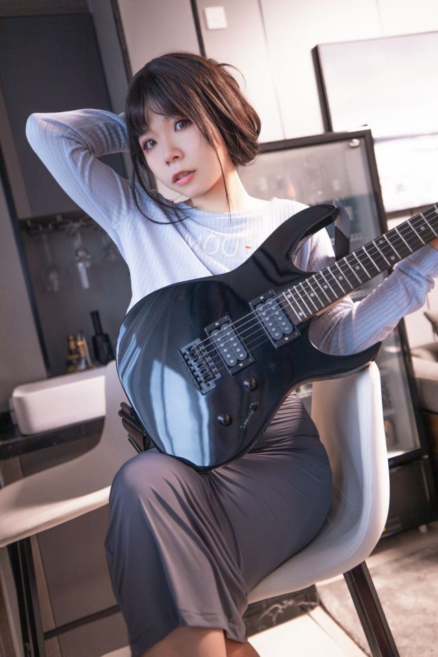 自信无颜小天使COS:解锁自闭颜球球的二次元传奇 自信无颜小天使COS:解锁自闭颜球球的二次元传奇