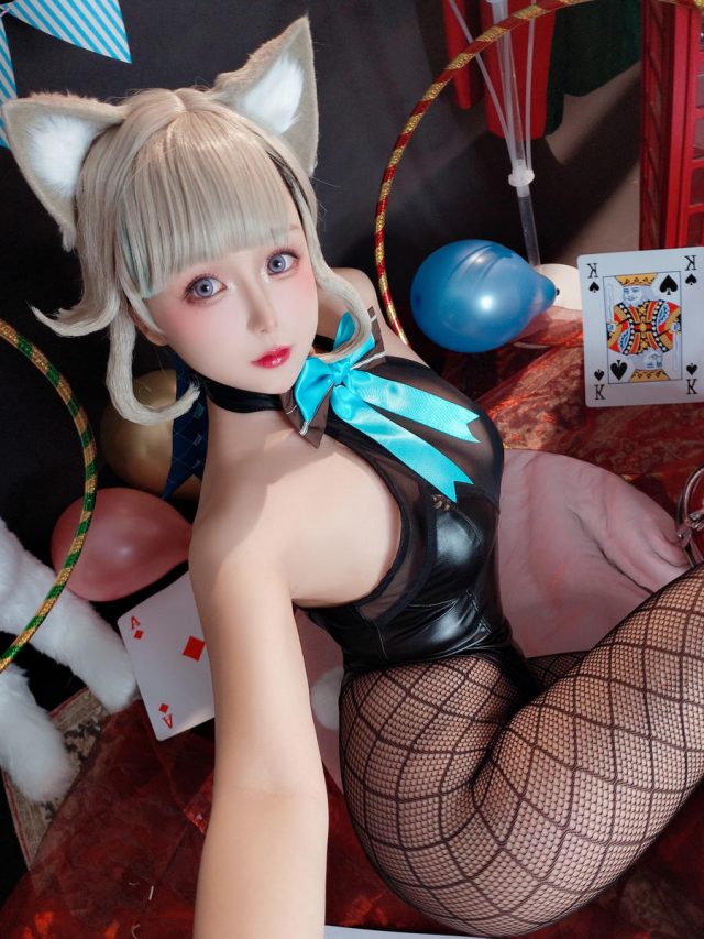 捕捉夜色中的精灵：“兔女郎”日奈娇的COSPLAY艺术诱惑