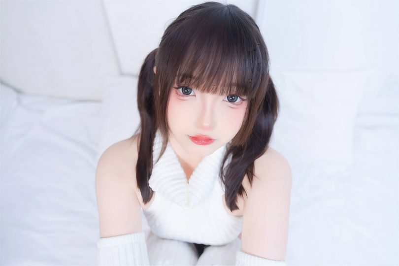 神楽坂真冬cos纯欲少女 | 神楽坂真冬_斩男毛衣·纯欲少女cos [75P2V-1.40GB]