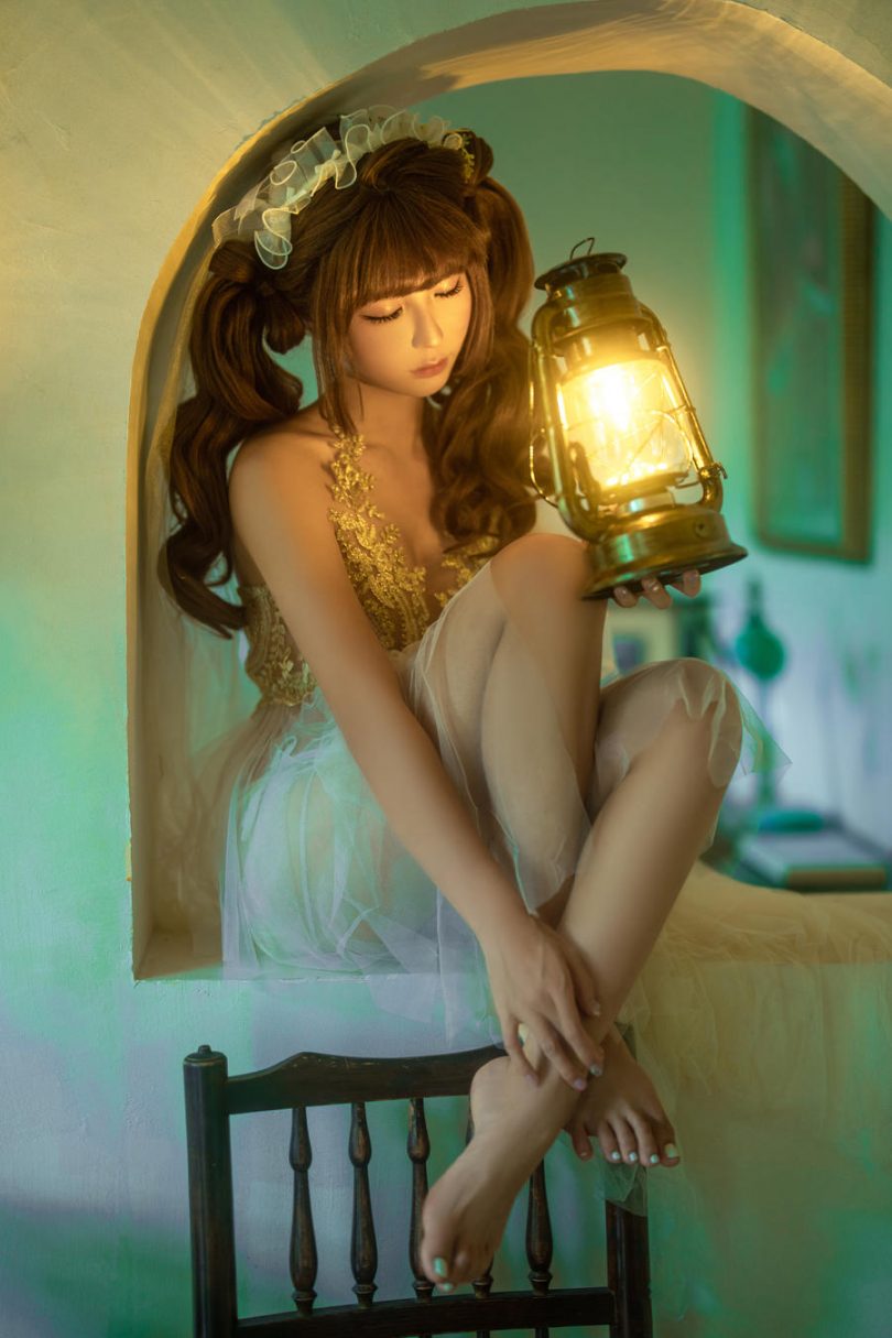 蠢沫沫·烛灯COS作品：一起探秘微光中的诗篇魅力