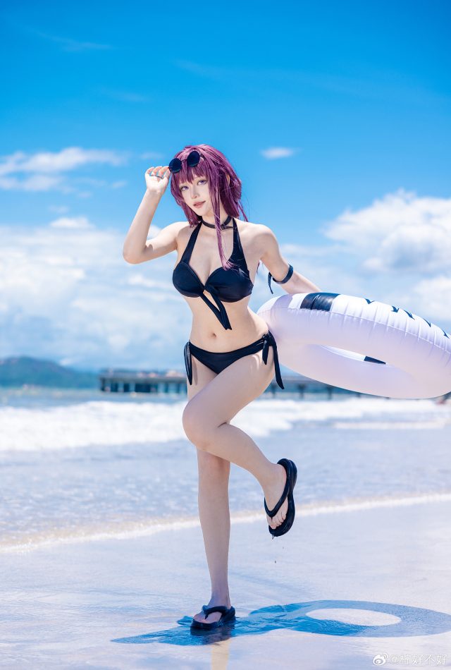 柠好不好“崩坏:星穹铁道”卡芙卡COS,星核猎手的迷人风采 柠好不好“崩坏:星穹铁道”卡芙卡COS,星核猎手的迷人风采