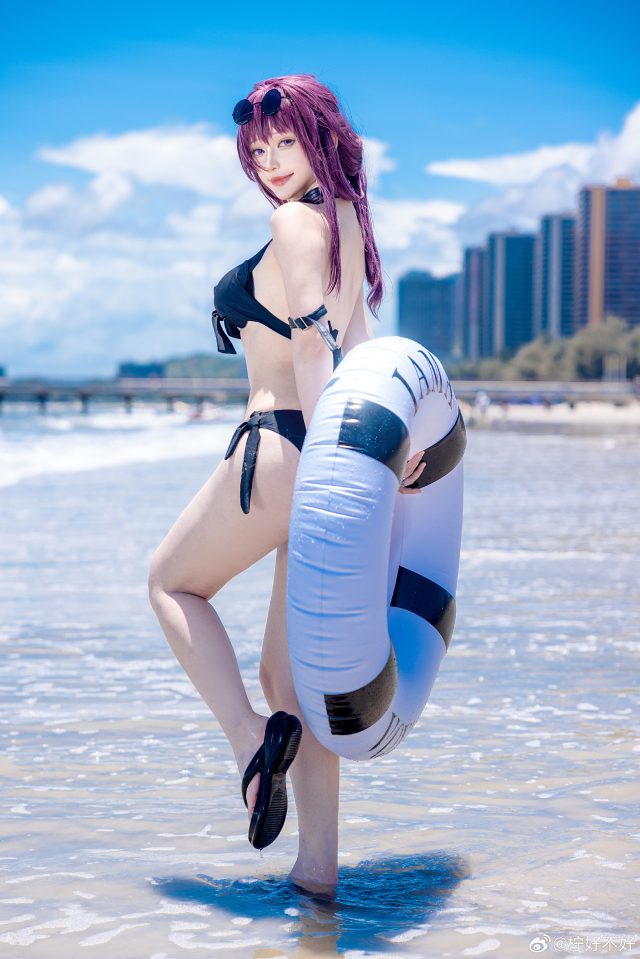 柠好不好“崩坏:星穹铁道”卡芙卡COS,星核猎手的迷人风采 柠好不好“崩坏:星穹铁道”卡芙卡COS,星核猎手的迷人风采