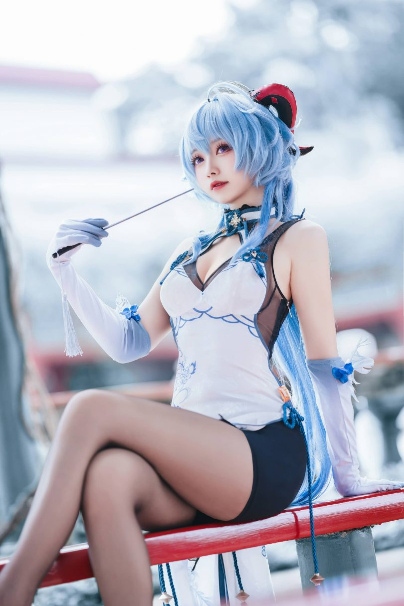 美轮美奂的二次元逆袭:大大卷卷小卷旗袍版甘雨COS 美轮美奂的二次元逆袭:大大卷卷小卷旗袍版甘雨COS