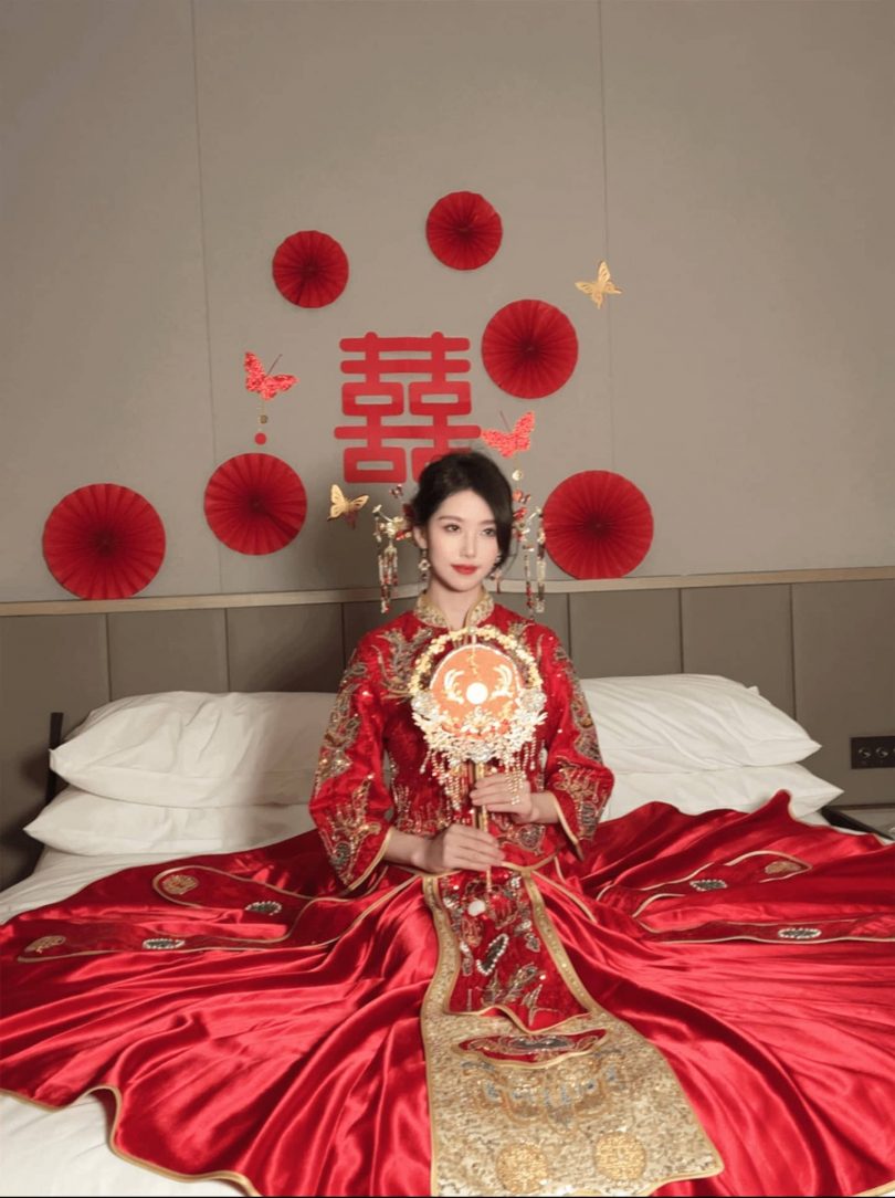 抖娘-利世cos新娘 | 抖娘利世_伴郎团·新娘 礼服cos [55P2V-811MB]