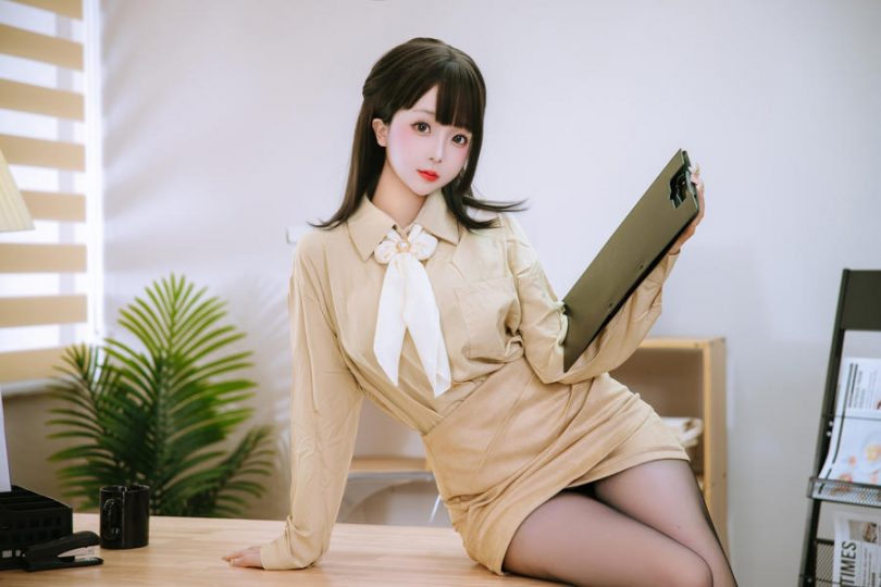 日奈娇cos秘书 | 椎名莜(日奈娇)_办公室女郎·秘书cos作品 [82P-2.26GB]