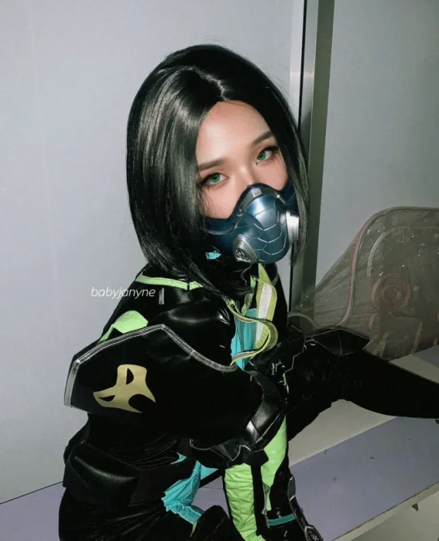 无畏契约：泰国coser BabyJanyne完美演绎特工薇蝮的魅力