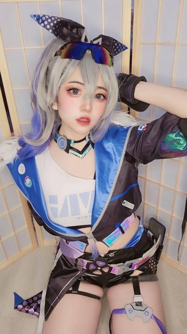 星穹铁道银狼COS：泰国coser诠释骇客银狼的独特魅力