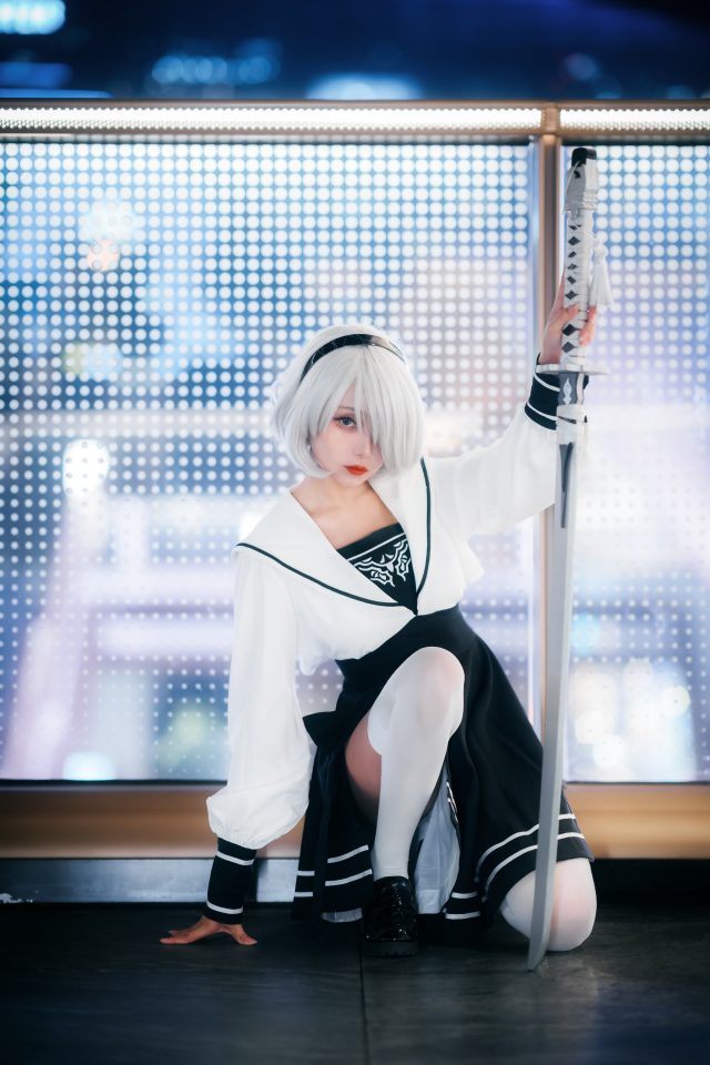 凰儿cos2B冷酷与可爱兼备：尼尔机械纪元新形象大揭秘