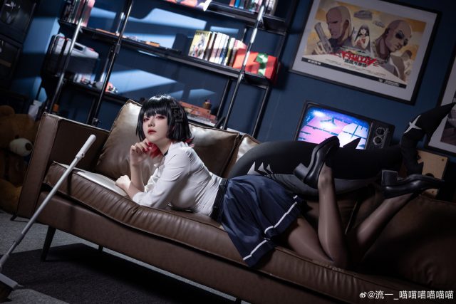 流一_喵喵喵喵喵喵艾莲COS：演绎小鲨鱼的懒散与性感