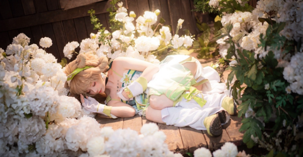 姜生花鸣潮COS:诠释维里奈从细节到情感的独特魅力 姜生花鸣潮COS:诠释维里奈从细节到情感的独特魅力