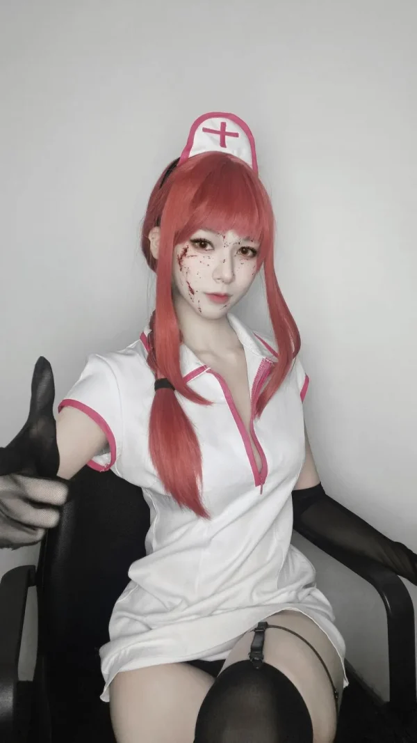 性感与冷魅并存：泰国coser  cho_ji完美演绎护士版玛奇玛