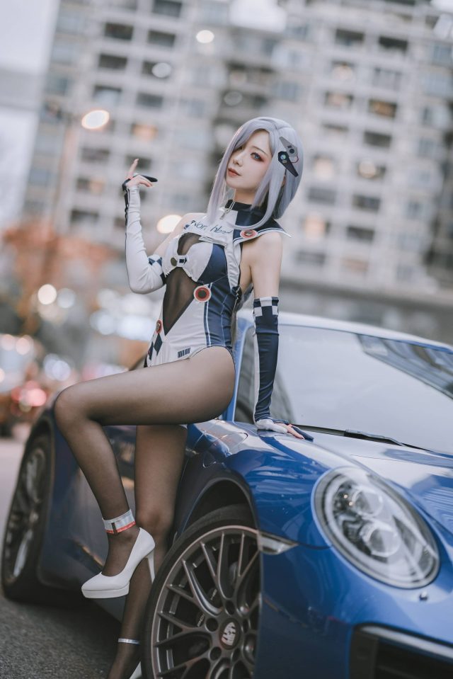 现代性感与古典仙气的碰撞:封疆疆v原神申鹤cos魅力迷人 现代性感与古典仙气的碰撞:封疆疆v原神申鹤cos魅力迷人