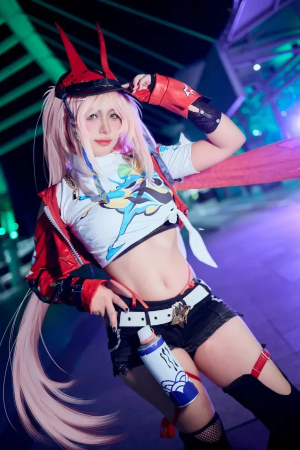 星穹铁道乱破COS:Hana演绎酷感与可爱并存的忍者形象