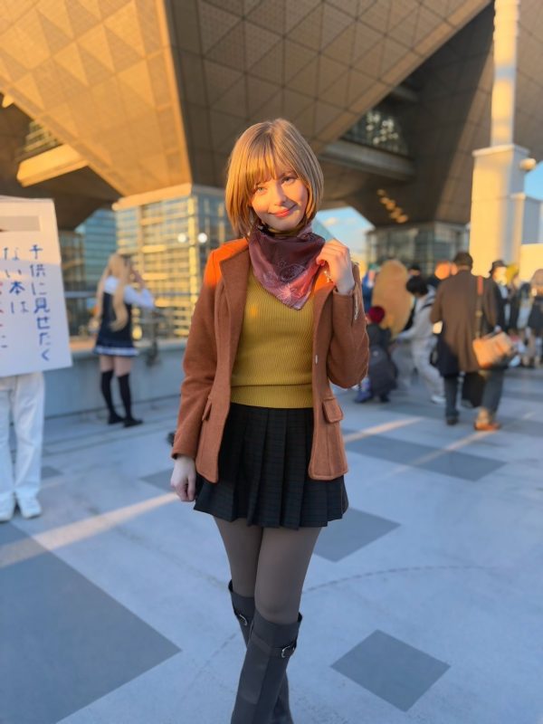 Ella Freya生化危机COS:诠释阿什莉·格拉汉姆的经典与魅力 Ella Freya生化危机COS:诠释阿什莉·格拉汉姆的经典与魅力