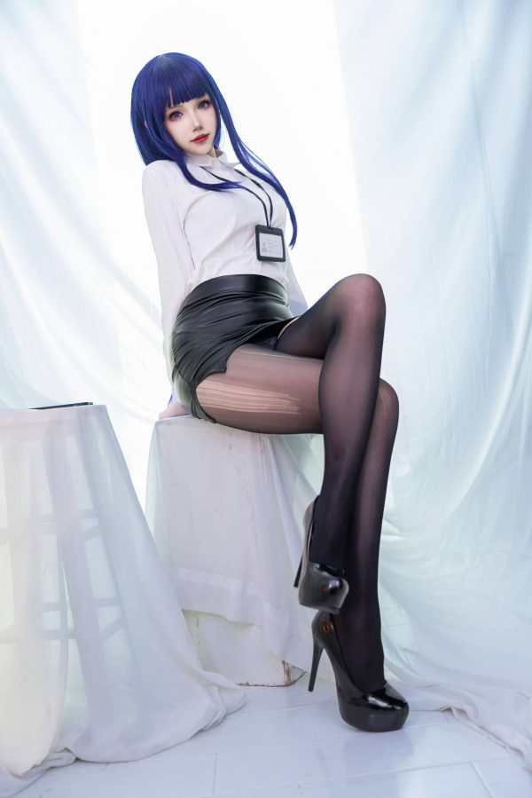 雪晴Astra雷电将军COS:演绎办公室OL的性感与干练形象 雪晴Astra雷电将军COS:演绎办公室OL的性感与干练形象