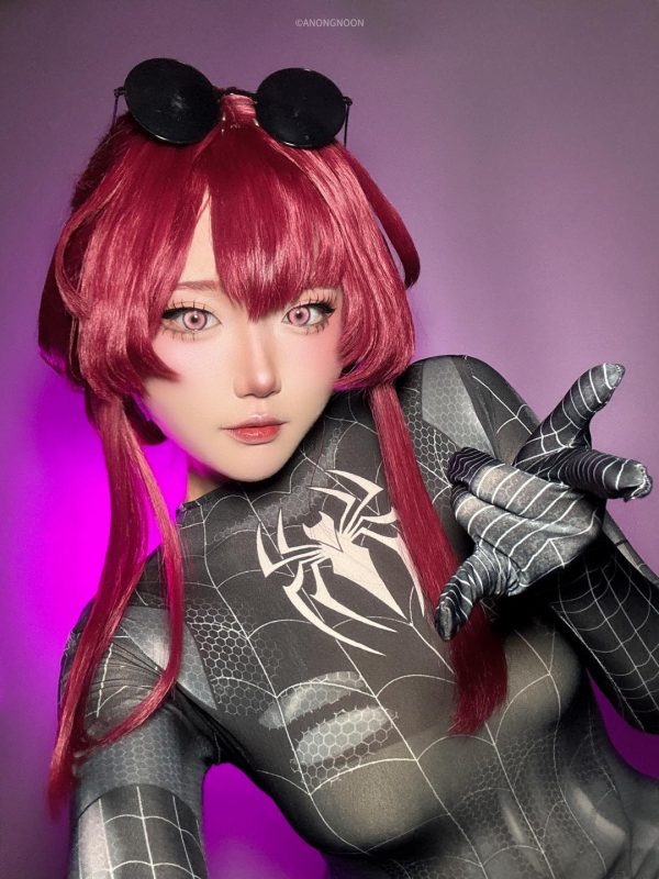 当蜘蛛侠遇上卡芙卡:泰国AnongNoon的创意cosplay震撼登场 当蜘蛛侠遇上卡芙卡:泰国AnongNoon的创意cosplay震撼登场