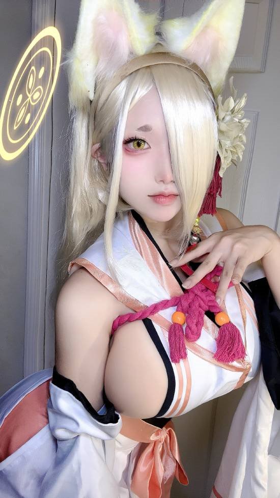 真宵 けう蔚蓝档案COS:演绎百鬼夜行桑上果穗的性感与经典 真宵 けう蔚蓝档案COS:演绎百鬼夜行桑上果穗的性感与经典