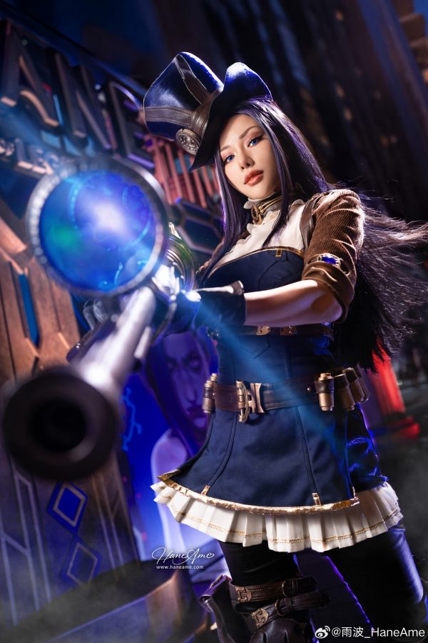 雨波HaneAme凯特琳COS：再现英雄联盟枪火女神的魅力