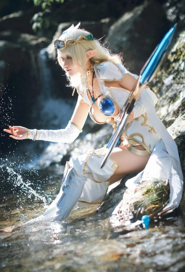 三度_69精灵村COS:诠释骑士琳西亚勇敢与可爱的独特魅力 三度_69精灵村COS:诠释骑士琳西亚勇敢与可爱的独特魅力