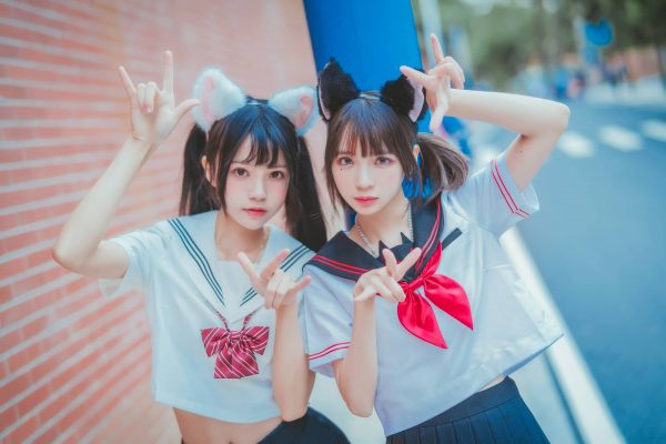桜桃喵&疯猫ssCOS：猫耳女学生JK制服掀起青春萌动风潮
