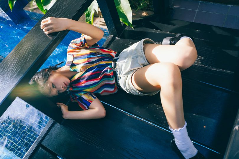 蠢沫沫凝视cos|蠢沫沫_凝视·牛仔裤+内衣cos作品 [57P-2.20GB]