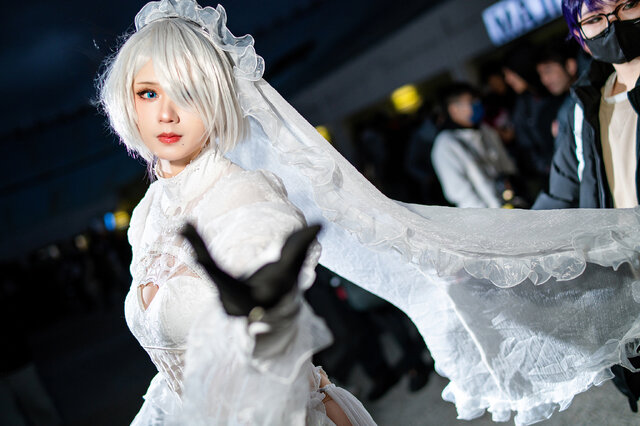 机械纪元中的柔情时刻：台湾Coser Nao惊艳演绎婚纱版2B