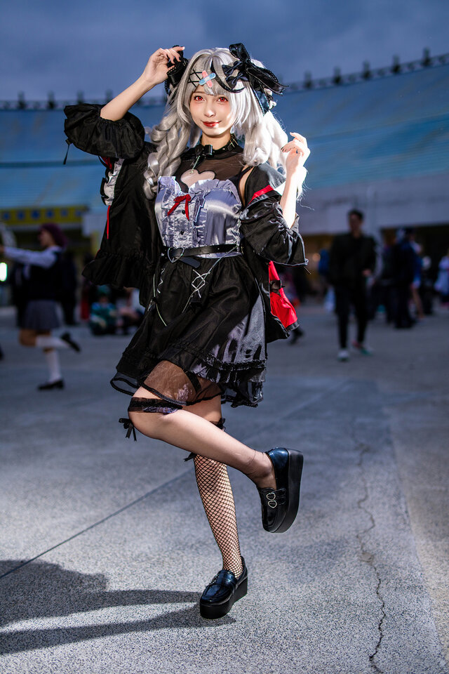 劉瑋晞沙花叉克萝伊COS:渔网袜+地雷系造型引爆FF44现场 劉瑋晞沙花叉克萝伊COS:渔网袜+地雷系造型引爆FF44现场