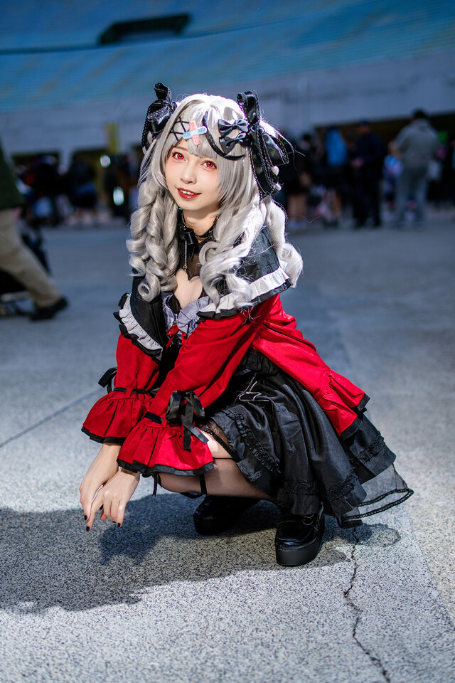 劉瑋晞沙花叉克萝伊COS:渔网袜+地雷系造型引爆FF44现场 劉瑋晞沙花叉克萝伊COS:渔网袜+地雷系造型引爆FF44现场