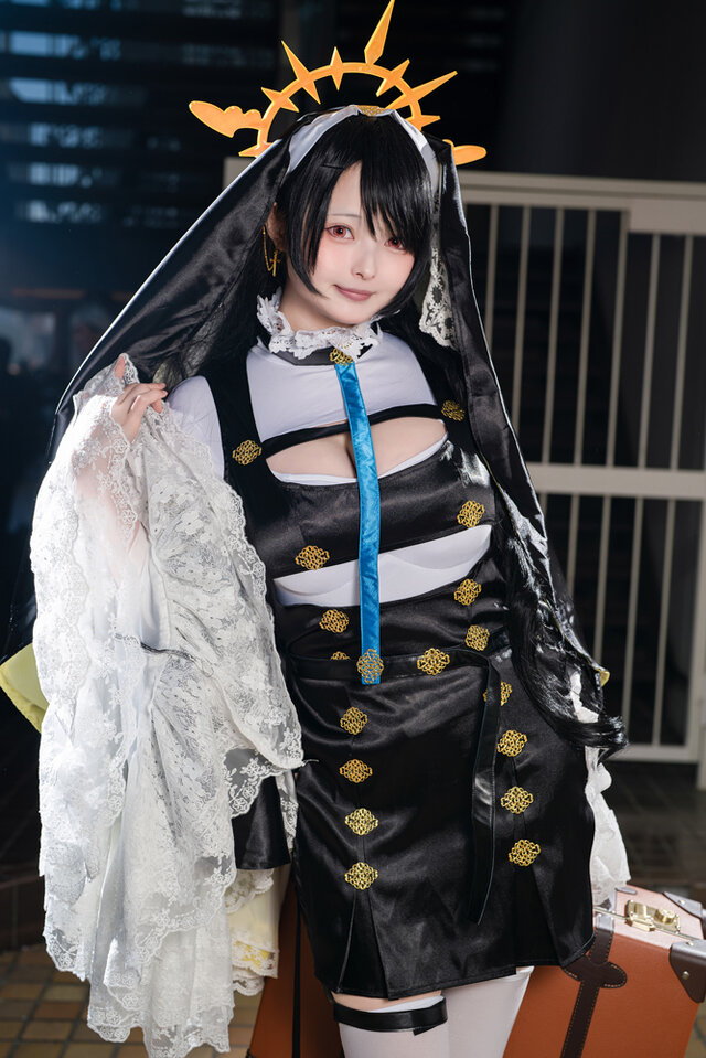 圣洁与性感并存：Suzuran蔚蓝档案·若叶日向cos惊艳亮相