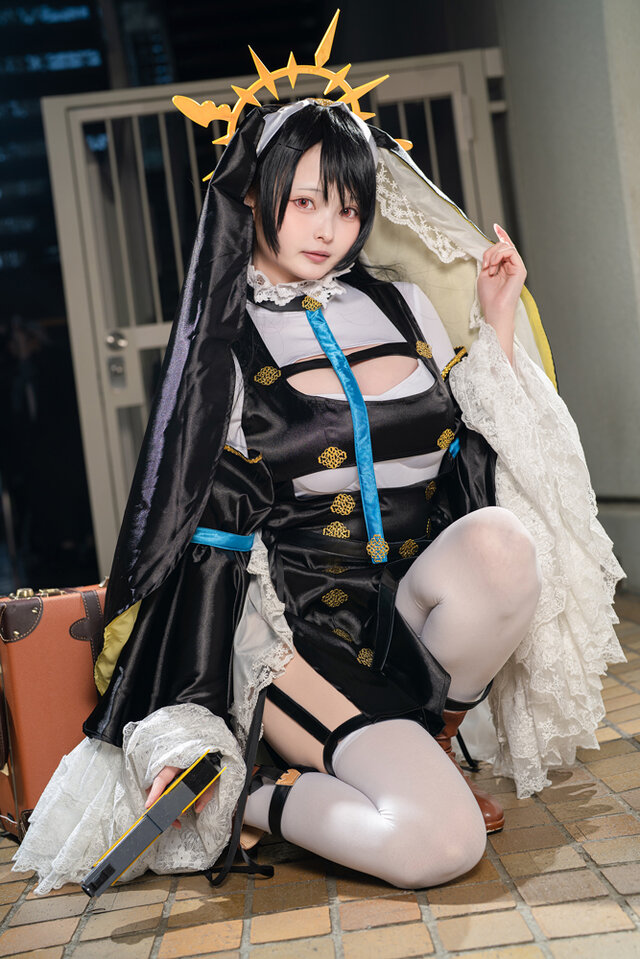 圣洁与性感并存：Suzuran蔚蓝档案·若叶日向cos惊艳亮相