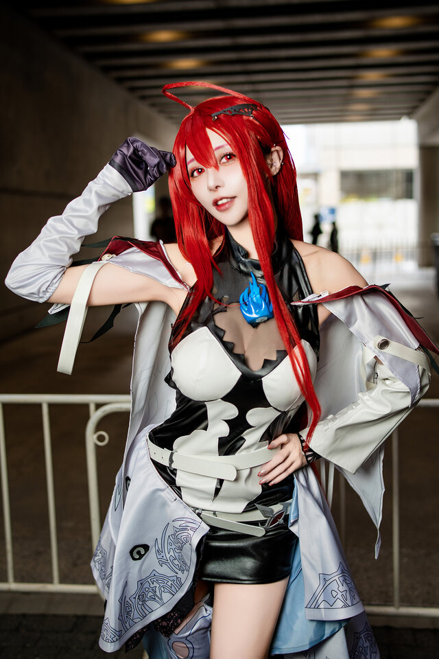 伊丽莎白·萝丝COS：零崎沙耶惊艳亮相NICONICO超会议2025