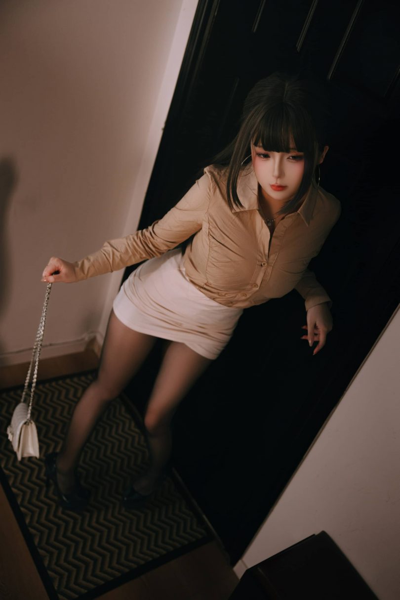 日奈娇cos醉酒同事|椎名莜(日奈娇)_醉酒同事·包臀裙cos[243P8V-2.52GB]