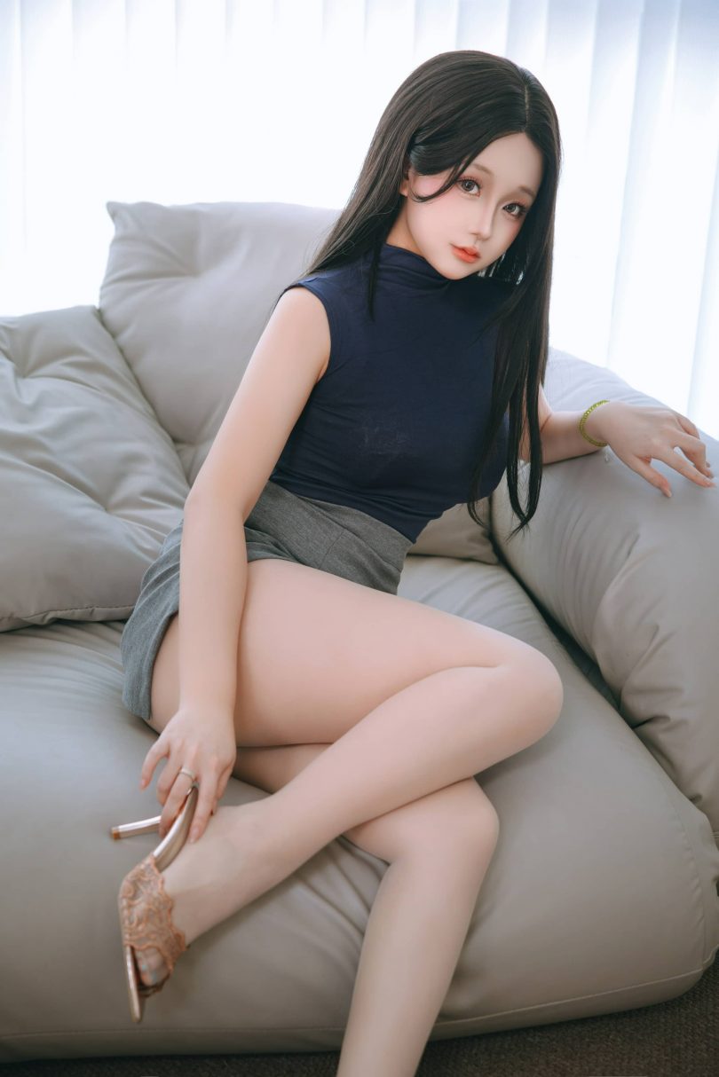 日奈娇cos嫂子|椎名莜(日奈娇)_嫂子·围裙包臀裙cos[230P6V-2.04GB]