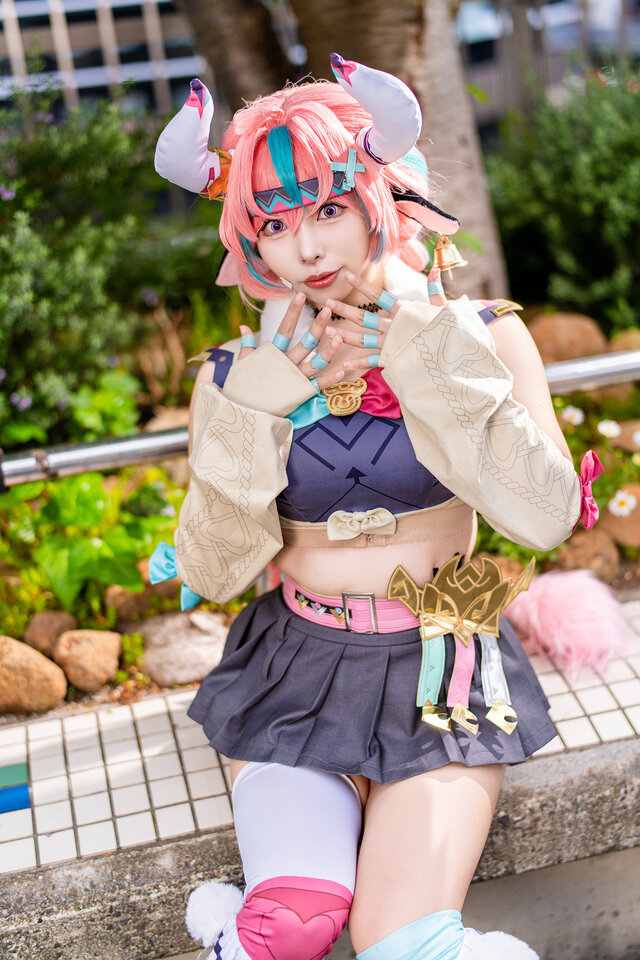 甜美与战士气质兼具：Bokupurin瓦雷莎COS震撼登场acosta!