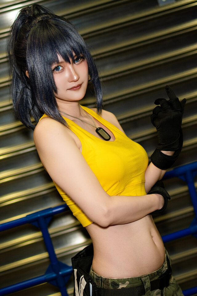 冷酷玫瑰破次元壁：飴屋莉安娜cos惊艳亮相EVO Japan2025