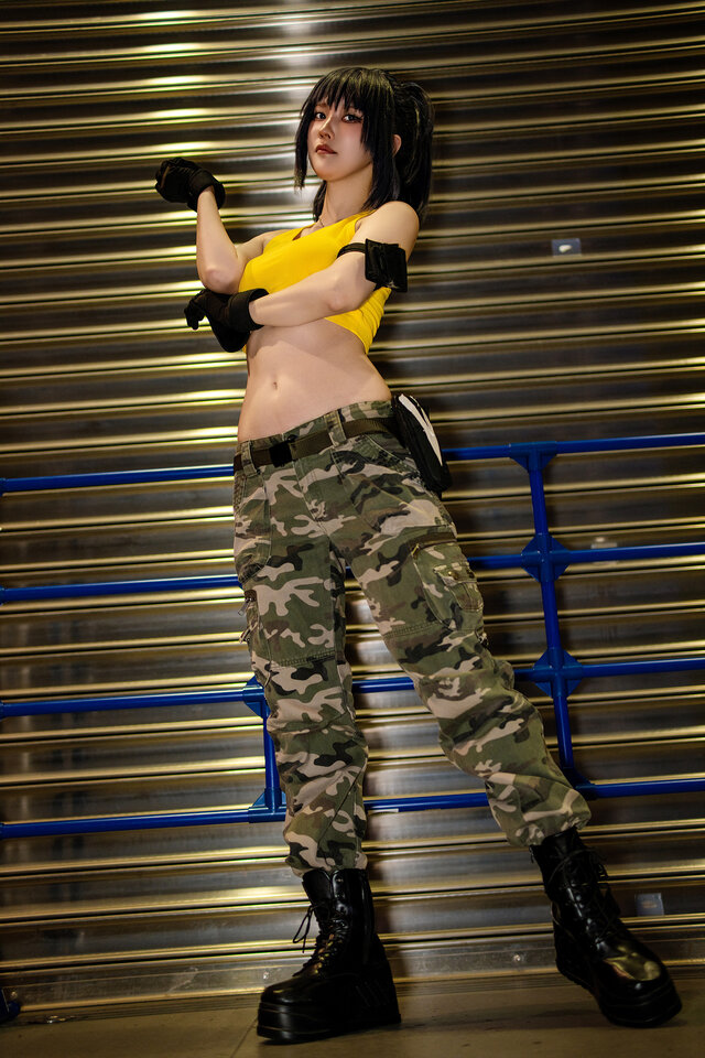 冷酷玫瑰破次元壁：飴屋莉安娜cos惊艳亮相EVO Japan2025