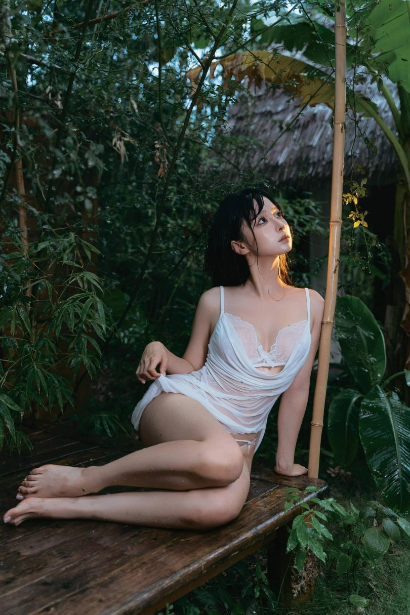 蠢沫沫雨cos|蠢沫沫_雨·白色吊带睡衣cos作品[48P-294MB]