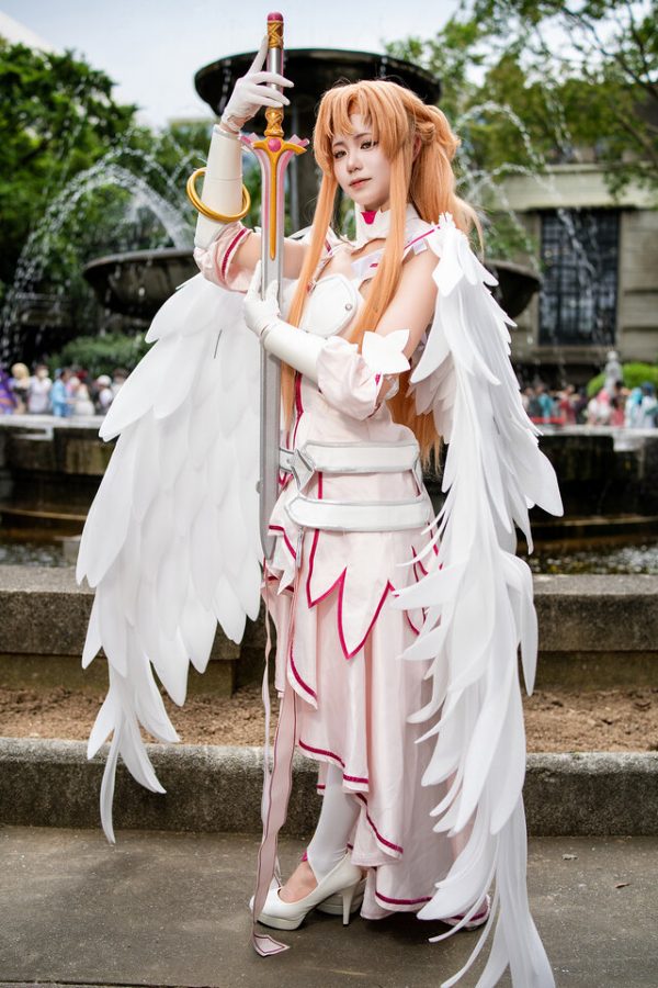 刀剑神域亚丝娜COS:白狐完美诠释天使降临圣洁羽翼震撼全场 刀剑神域亚丝娜COS:白狐完美诠释天使降临圣洁羽翼震撼全场