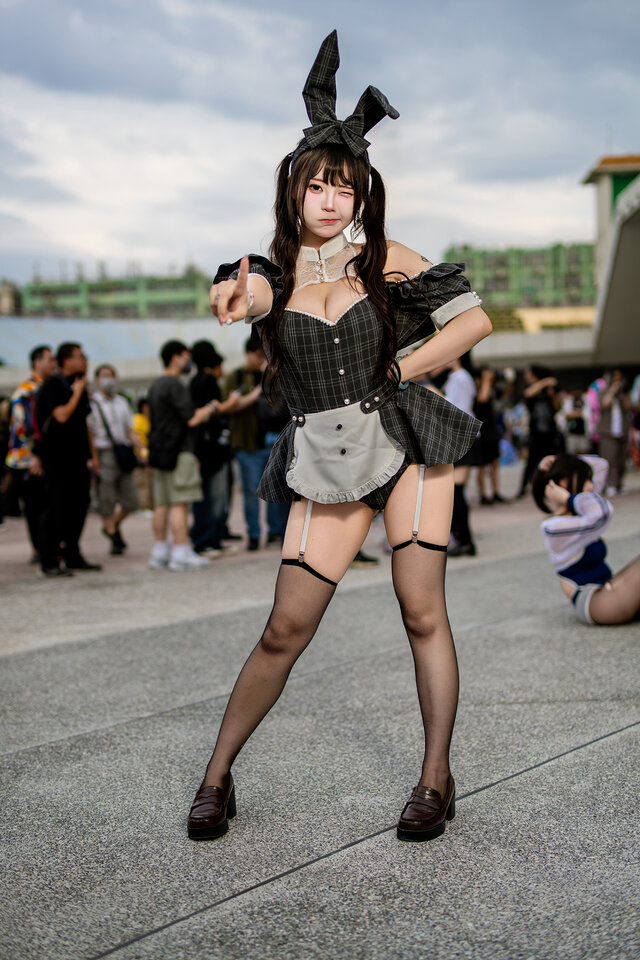 甜美曲线大杀四方！Miyu小咪Malymoon兔女郎cos亮相RF42