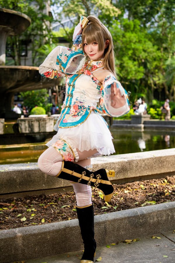 茉夏LoveLive·南小鸟cos甜美治愈，仿佛从动画飞出的本尊