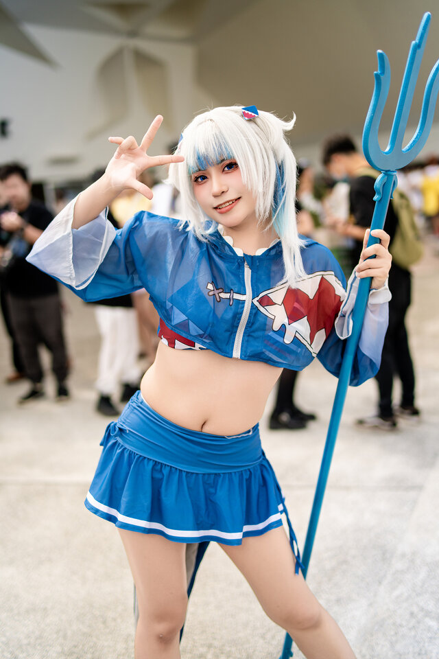 Coser星夢惊艳RF舞台！Hololive鲨鱼娘噶呜·古拉cos被神还原