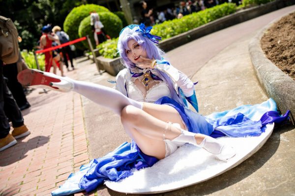 神秘高贵且危险:諸方緒奈完美cos鸣潮坎特蕾拉的致命魅力 神秘高贵且危险:諸方緒奈完美cos鸣潮坎特蕾拉的致命魅力