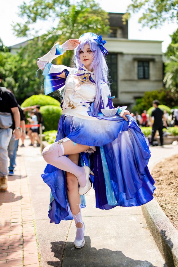 神秘高贵且危险:諸方緒奈完美cos鸣潮坎特蕾拉的致命魅力 神秘高贵且危险:諸方緒奈完美cos鸣潮坎特蕾拉的致命魅力