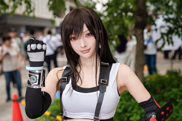 白威带你回到米德加：蒂法COS在日本桥街头节的精彩演绎