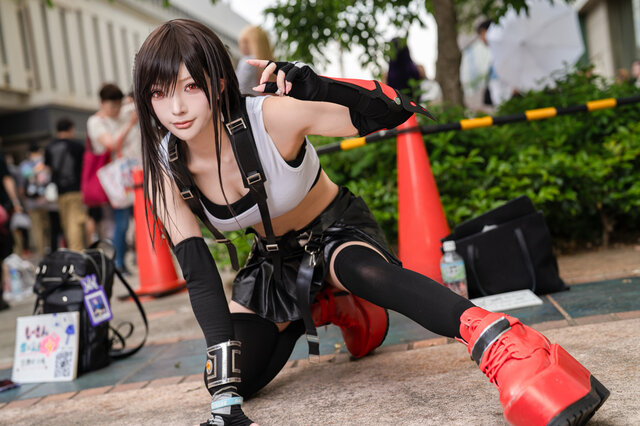 白威带你回到米德加：蒂法COS在日本桥街头节的精彩演绎