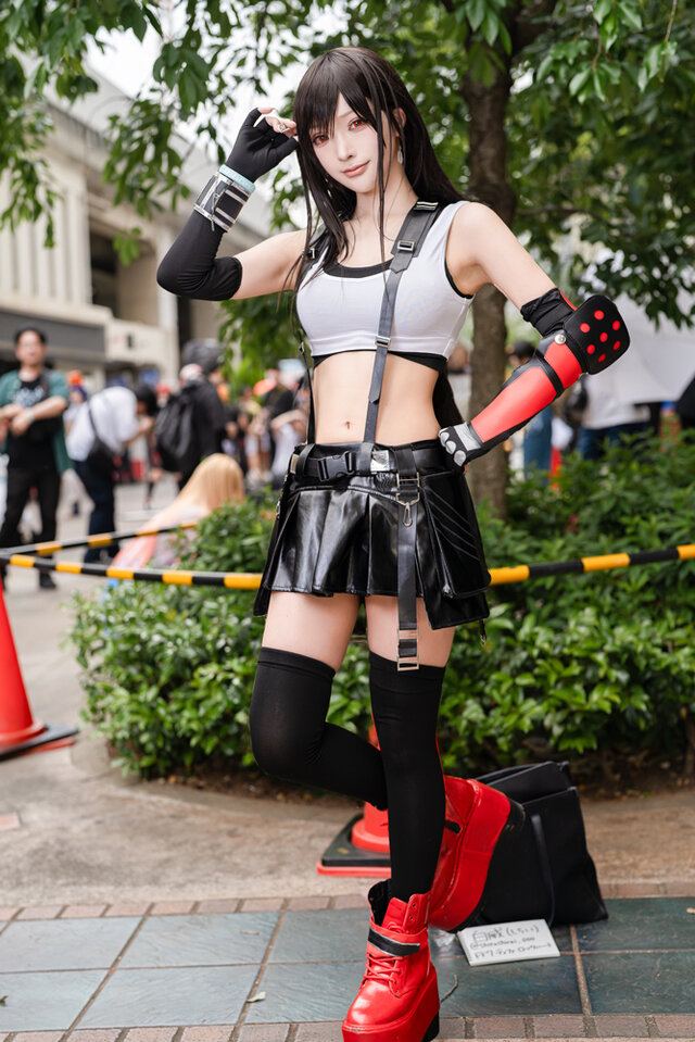 白威带你回到米德加：蒂法COS在日本桥街头节的精彩演绎