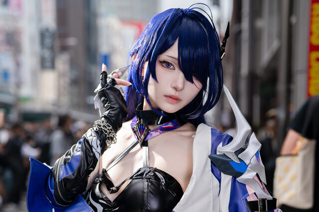 月海つくね黄泉COS：从刀鞘到惊艳化身银河巡游的绝美游侠