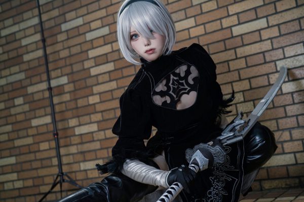 冷艳优雅：Saemiya Nanatan尤尔哈2Bcos闪耀Ultra acosta舞台