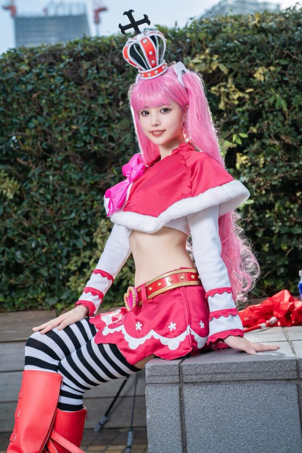 高島江梨奈佩罗娜cos经典造型：池袋Ultra acosta！活动惊艳全场