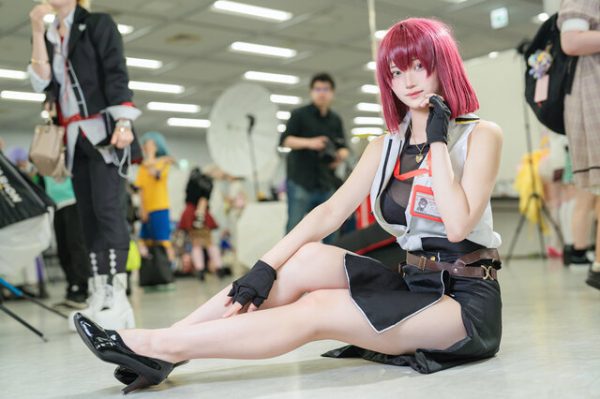 橘亚莉亚宝钟玛琳COS：在Ultra acosta!2025活动中的双重魅力